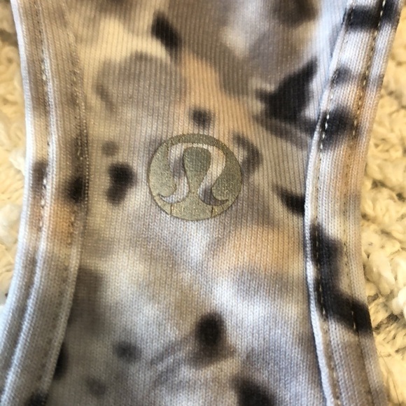 Lululemon Cool Racerback Not So Petite Fleur Tank Top Sz 6 Grey Animal Print - Picture 5 of 6